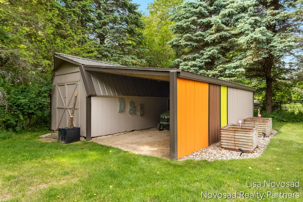 9865 Bergy Avenue SE Bowne Township MI 49302