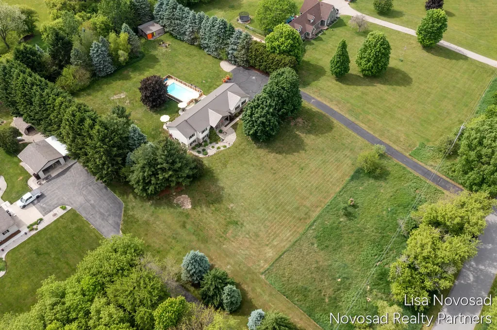 9865 Bergy Avenue SE Bowne Township MI 49302