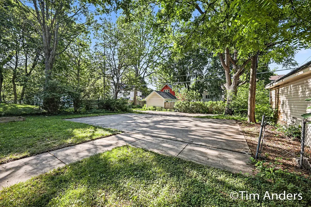816 Innes Street NE Grand Rapids City MI 49503