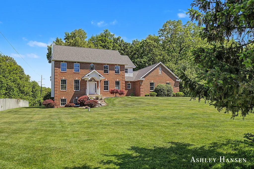 7085 Hidden Ridge Drive SE Cascade Charter Township MI 49546