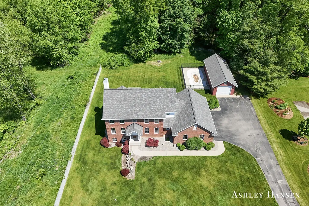 7085 Hidden Ridge Drive SE Cascade Charter Township MI 49546