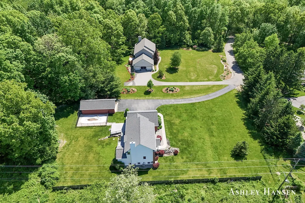 7085 Hidden Ridge Drive SE Cascade Charter Township MI 49546