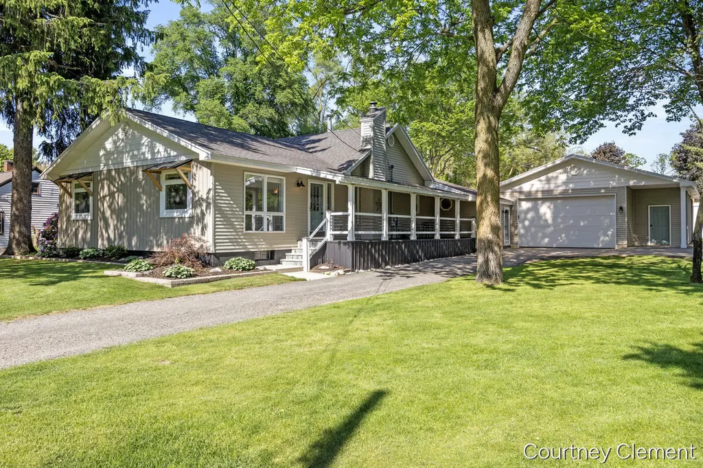 4996 Division Avenue N Plainfield Charter Township MI 49321