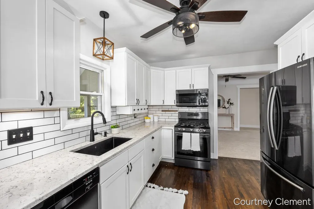 4996 Division Avenue N Plainfield Charter Township MI 49321