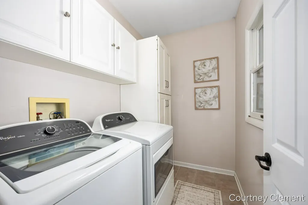 4996 Division Avenue N Plainfield Charter Township MI 49321