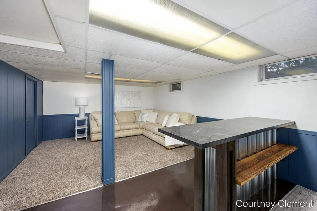 4996 Division Avenue N Plainfield Charter Township MI 49321