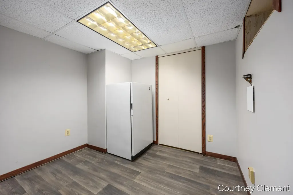 4996 Division Avenue N Plainfield Charter Township MI 49321