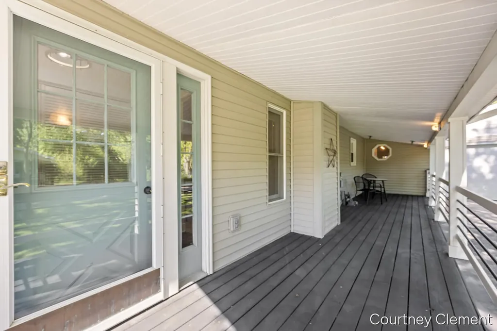4996 Division Avenue N Plainfield Charter Township MI 49321