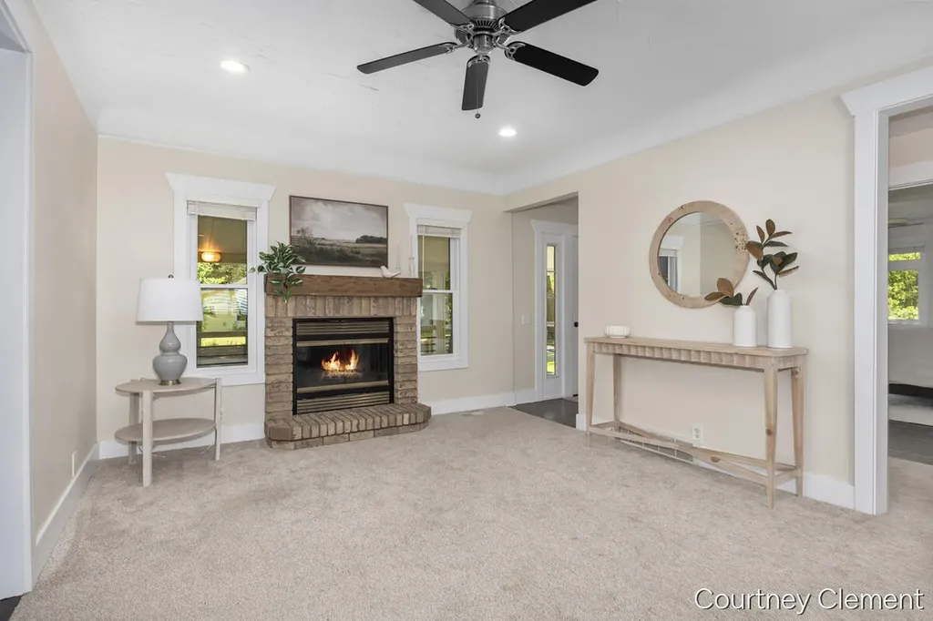4996 Division Avenue N Plainfield Charter Township MI 49321