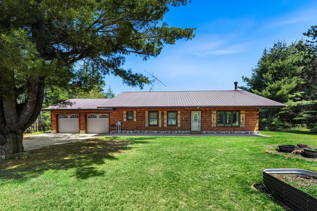 15902 Penesal Road Rose Lake Township MI 49655