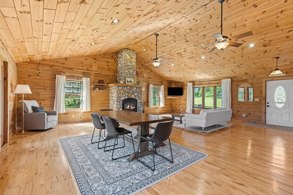15902 Penesal Road Rose Lake Township MI 49655
