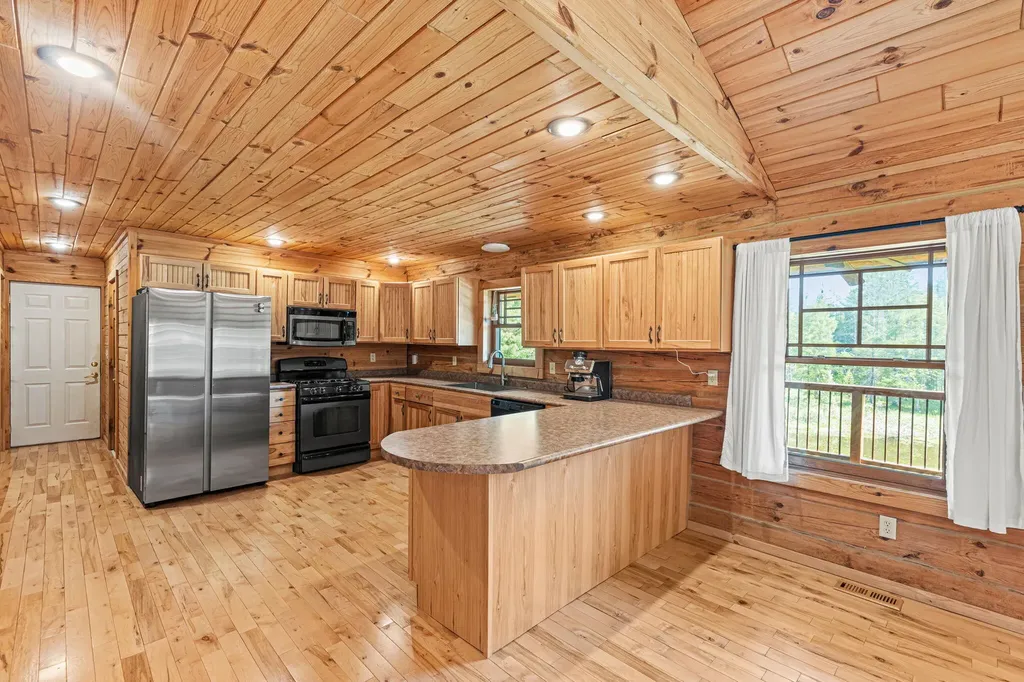 15902 Penesal Road Rose Lake Township MI 49655
