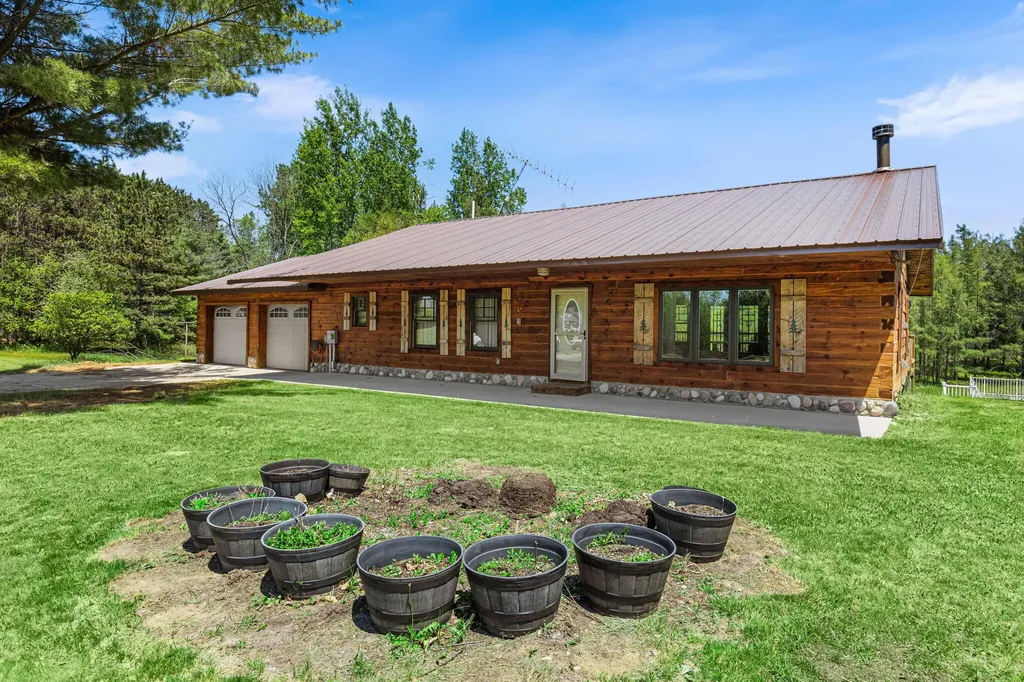 15902 Penesal Road Rose Lake Township MI 49655