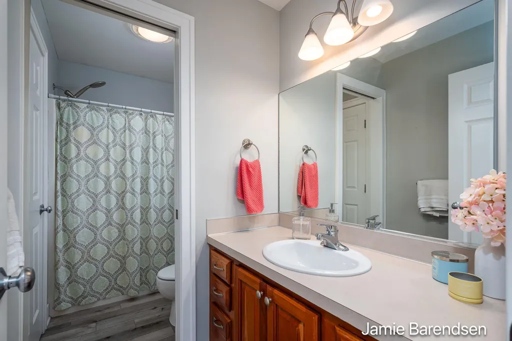 3521 Sunrise Lane NW Walker City MI 49534