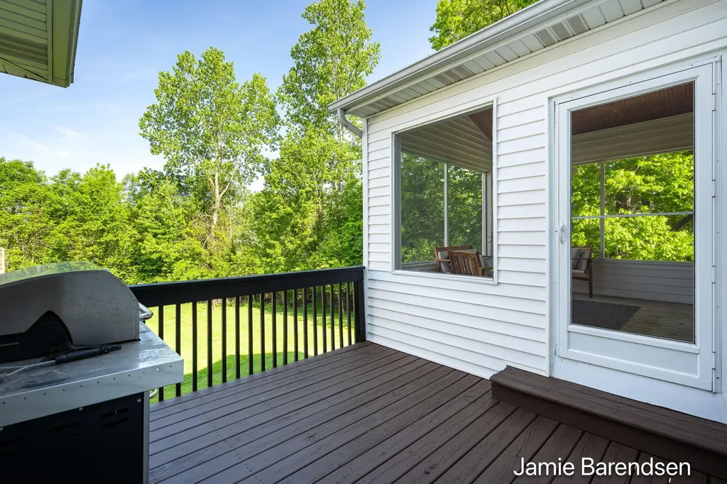 3521 Sunrise Lane NW Walker City MI 49534