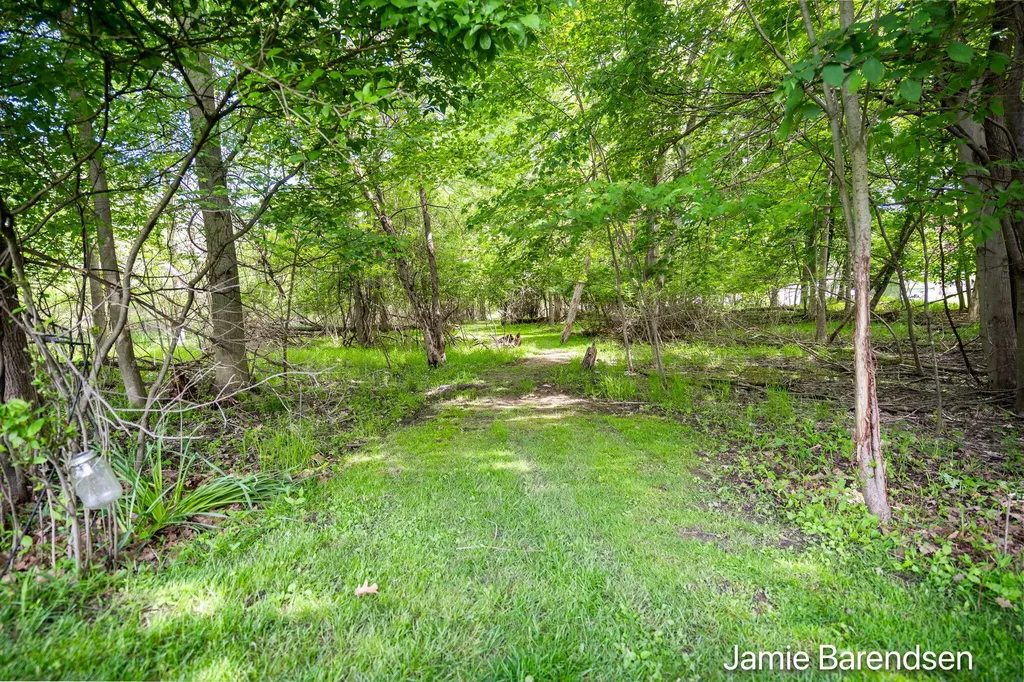 3521 Sunrise Lane NW Walker City MI 49534