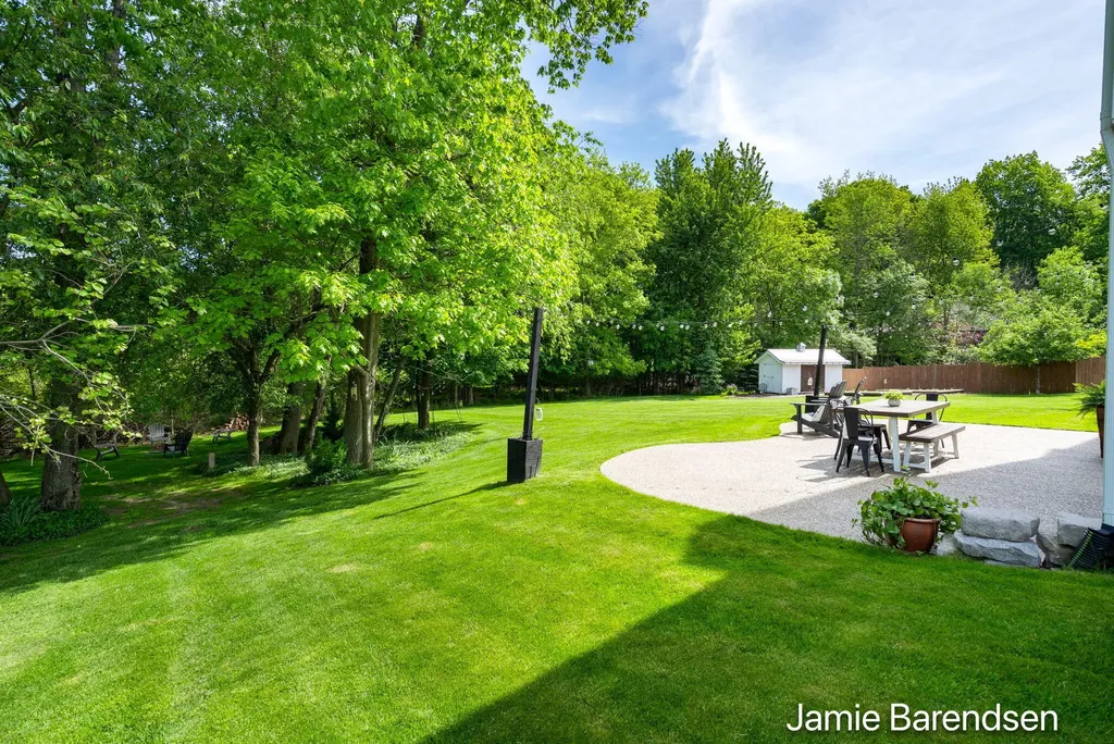 3521 Sunrise Lane NW Walker City MI 49534