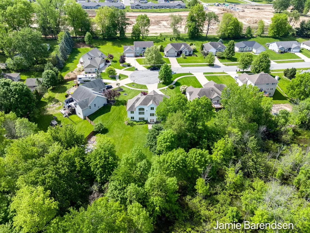 3521 Sunrise Lane NW Walker City MI 49534