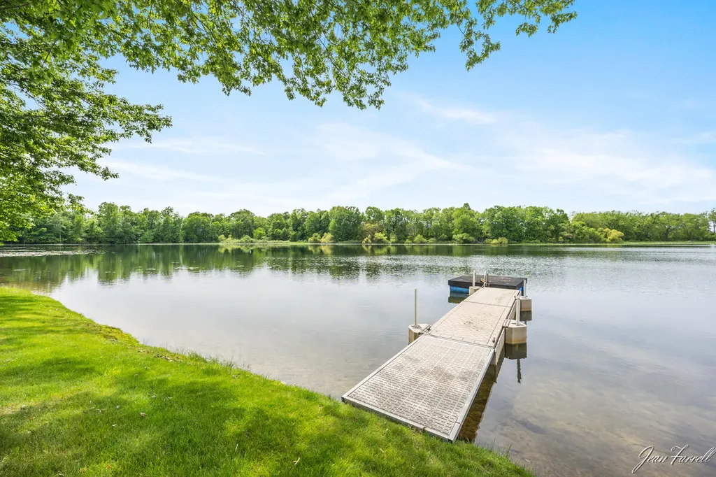 1830 S Pratt Lake Unknown City MI 49070