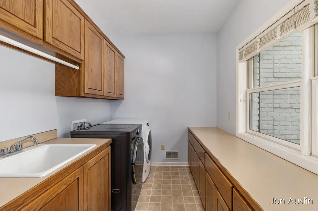 4380 Michigan Street NE Grand Rapids Charter Township MI 49525