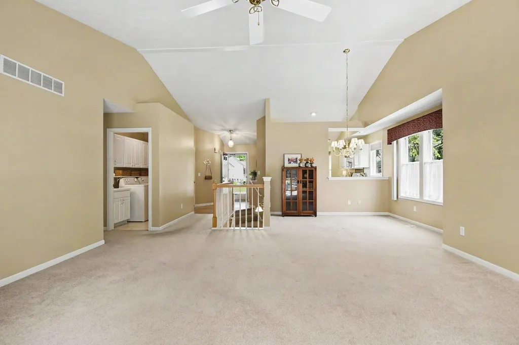 3742 Old Elm Drive SE Kentwood City MI 49512