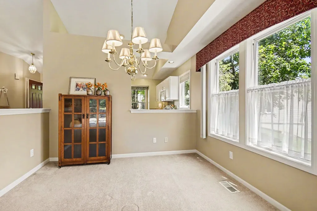 3742 Old Elm Drive SE Kentwood City MI 49512
