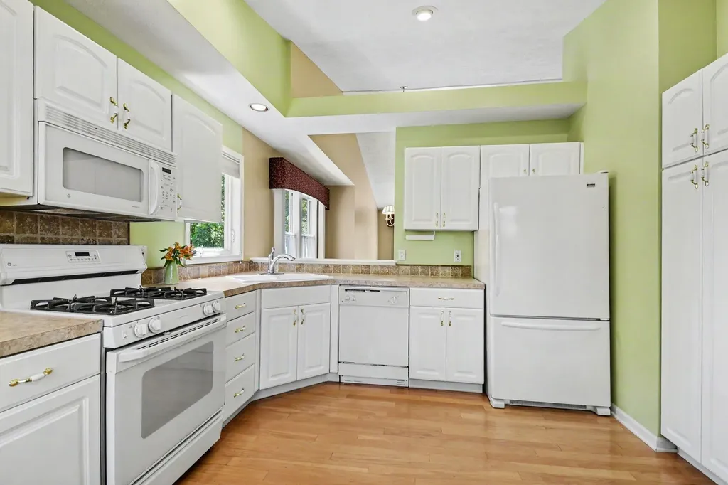 3742 Old Elm Drive SE Kentwood City MI 49512