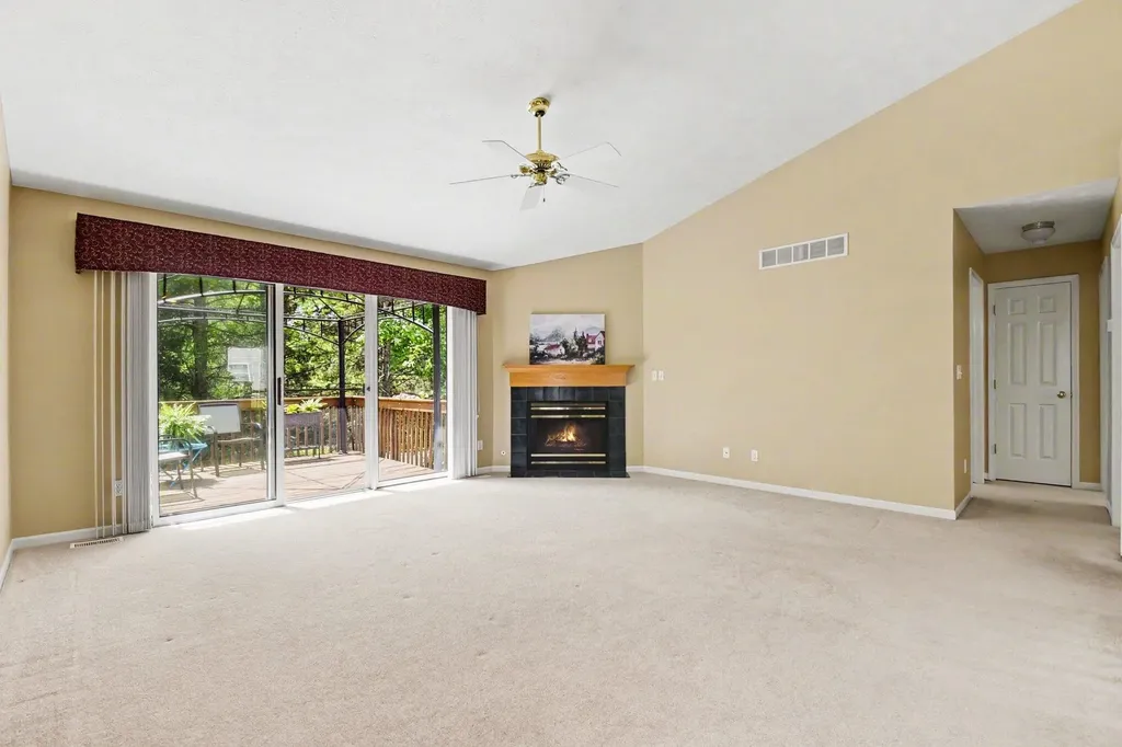 3742 Old Elm Drive SE Kentwood City MI 49512