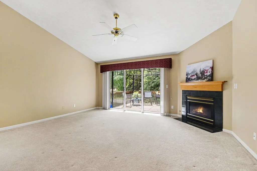 3742 Old Elm Drive SE Kentwood City MI 49512
