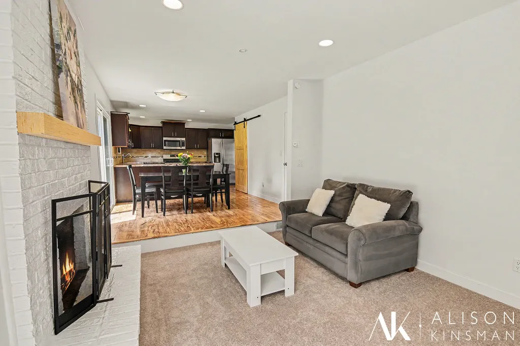5289 Queensbury Drive SE Kentwood City MI 49508