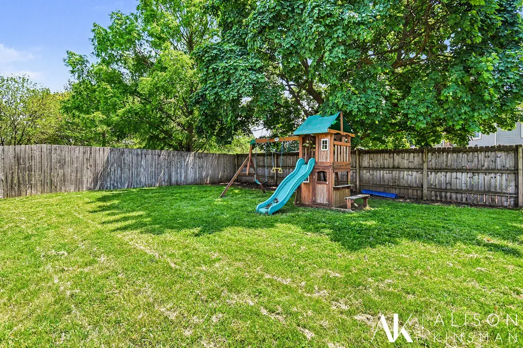 5289 Queensbury Drive SE Kentwood City MI 49508