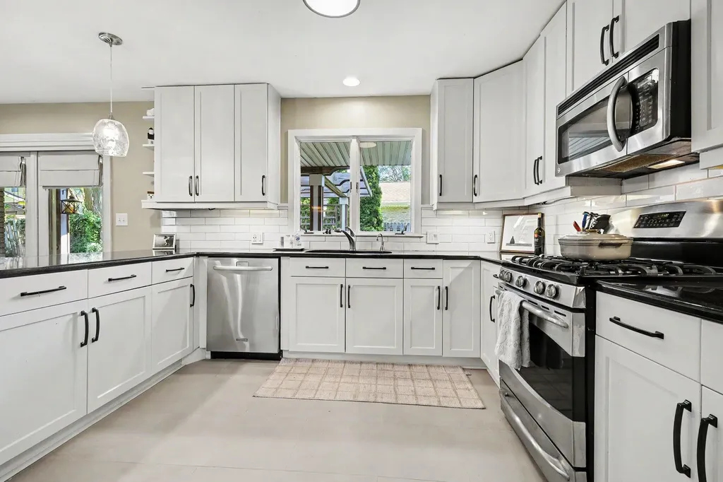 2601 Barfield Drive SE Grand Rapids City MI 49546