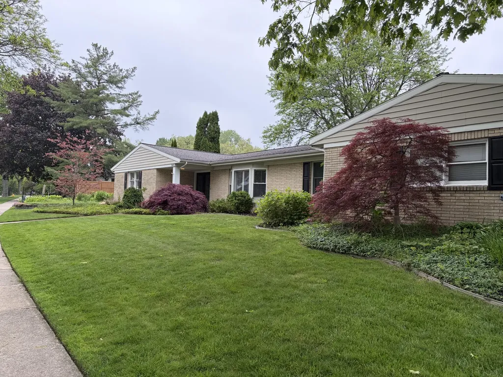 2601 Barfield Drive SE Grand Rapids City MI 49546