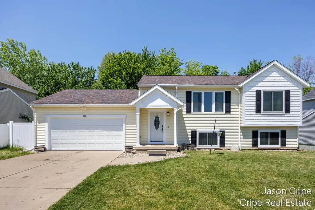 1783 Durango Court SW Wyoming City MI 49519