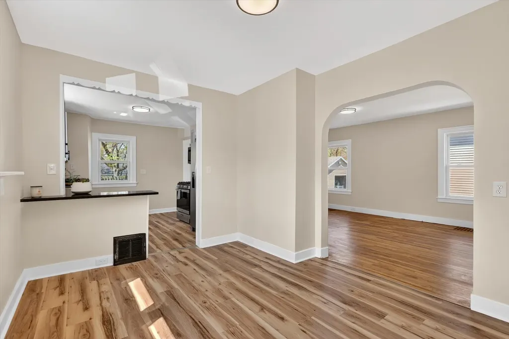 1047 Eastern Avenue NE Grand Rapids City MI 49503
