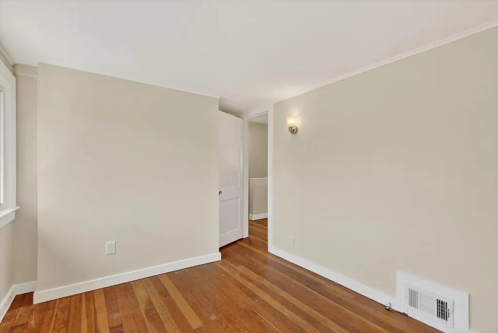 1047 Eastern Avenue NE Grand Rapids City MI 49503