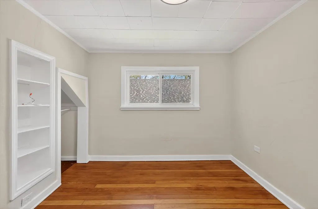 1047 Eastern Avenue NE Grand Rapids City MI 49503
