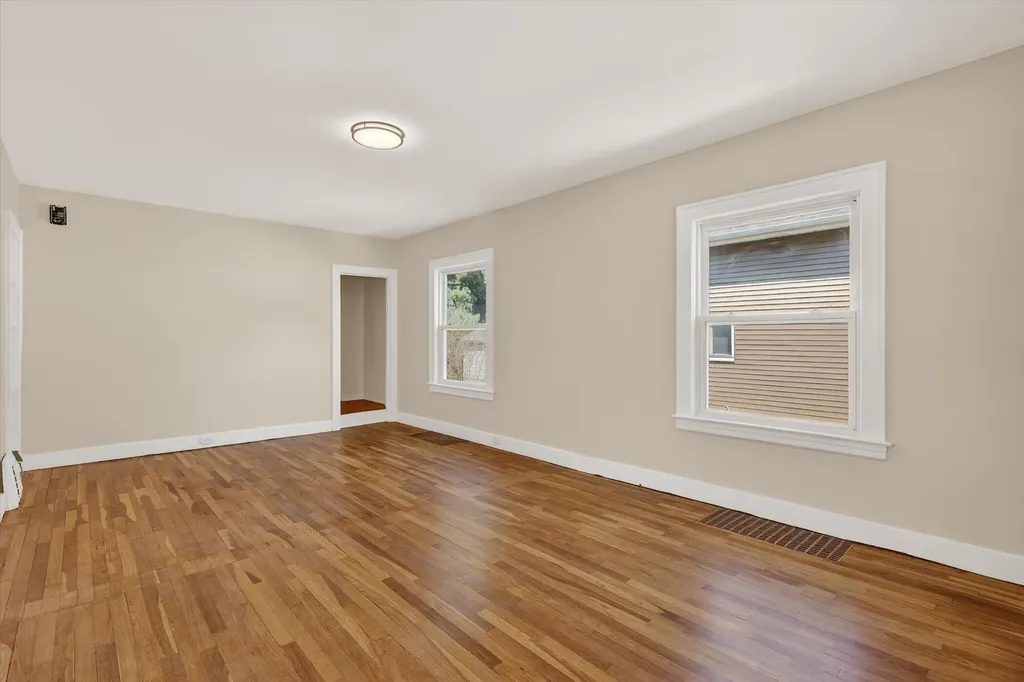 1047 Eastern Avenue NE Grand Rapids City MI 49503