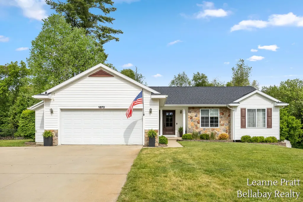 1870 Pineridge Drive Rutland Charter Township MI 49058
