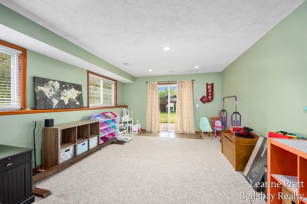 1870 Pineridge Drive Rutland Charter Township MI 49058