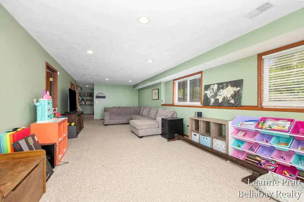 1870 Pineridge Drive Rutland Charter Township MI 49058