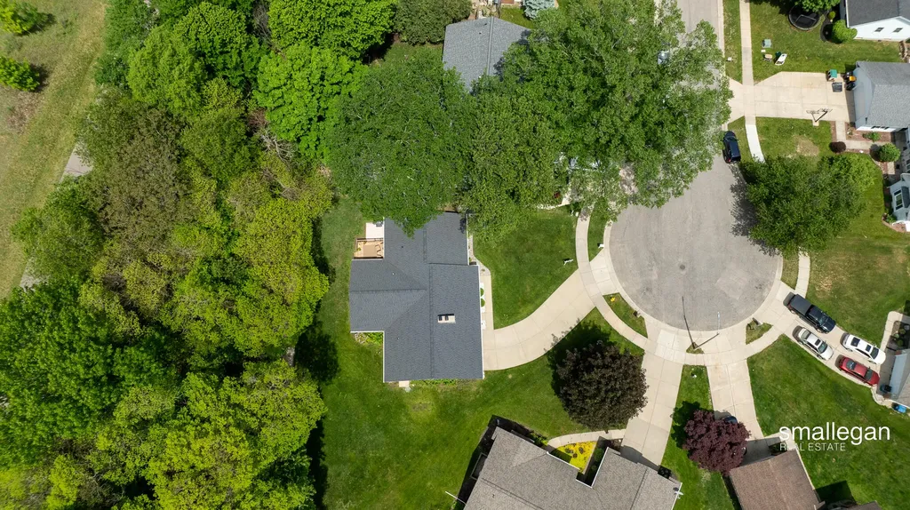 5349 Tahoe Pine Court Wyoming City MI 49519