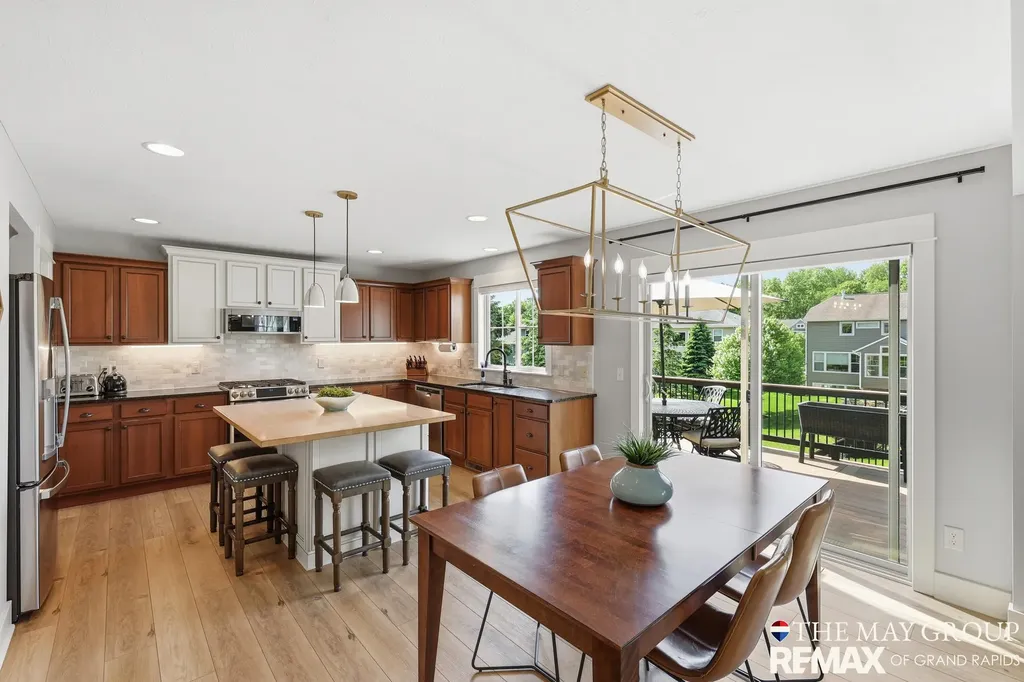 3414 Mason Ridge Drive NE Grand Rapids Charter Township MI 49525