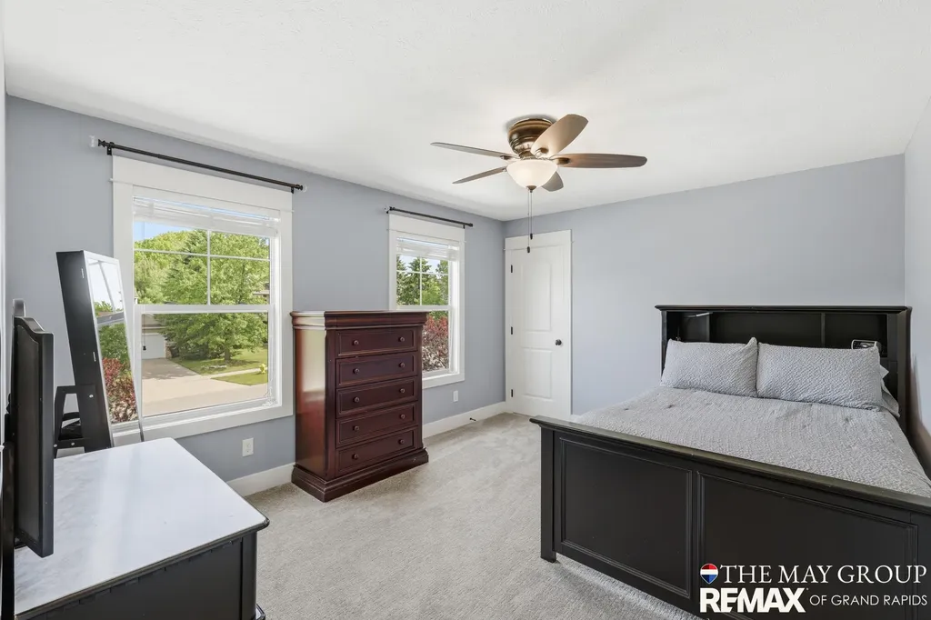 3414 Mason Ridge Drive NE Grand Rapids Charter Township MI 49525
