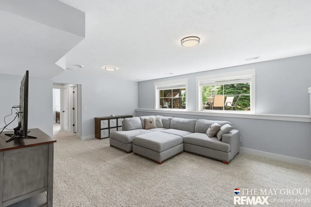 3414 Mason Ridge Drive NE Grand Rapids Charter Township MI 49525