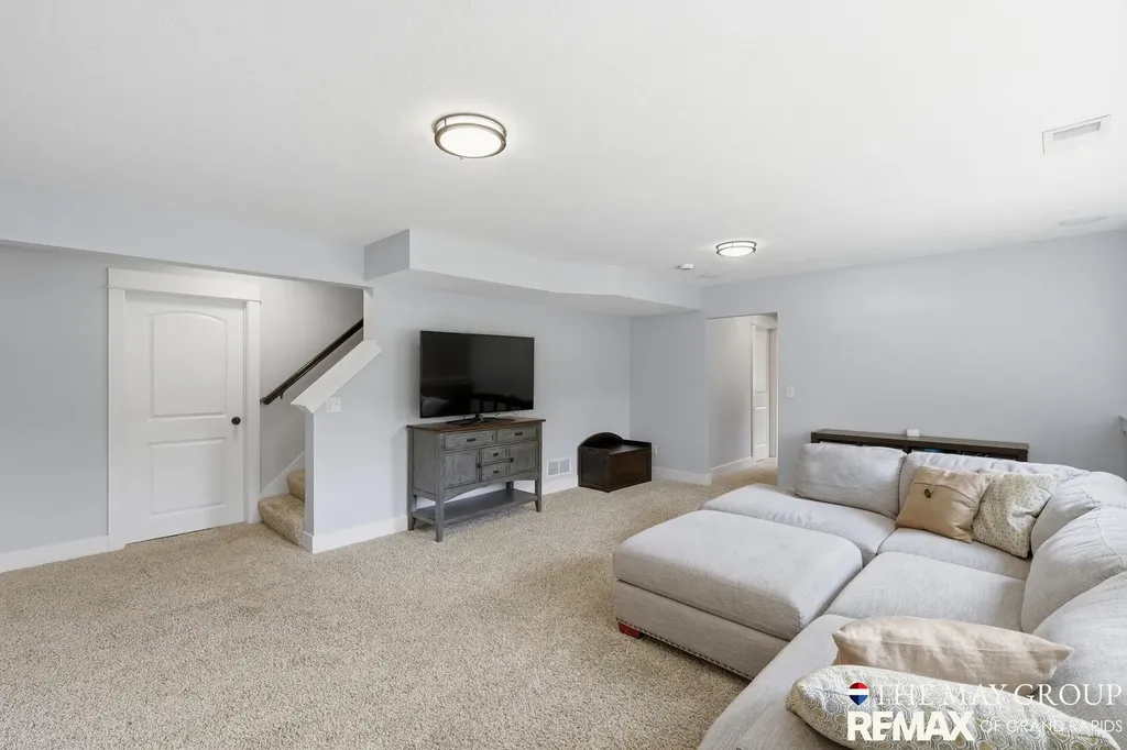 3414 Mason Ridge Drive NE Grand Rapids Charter Township MI 49525