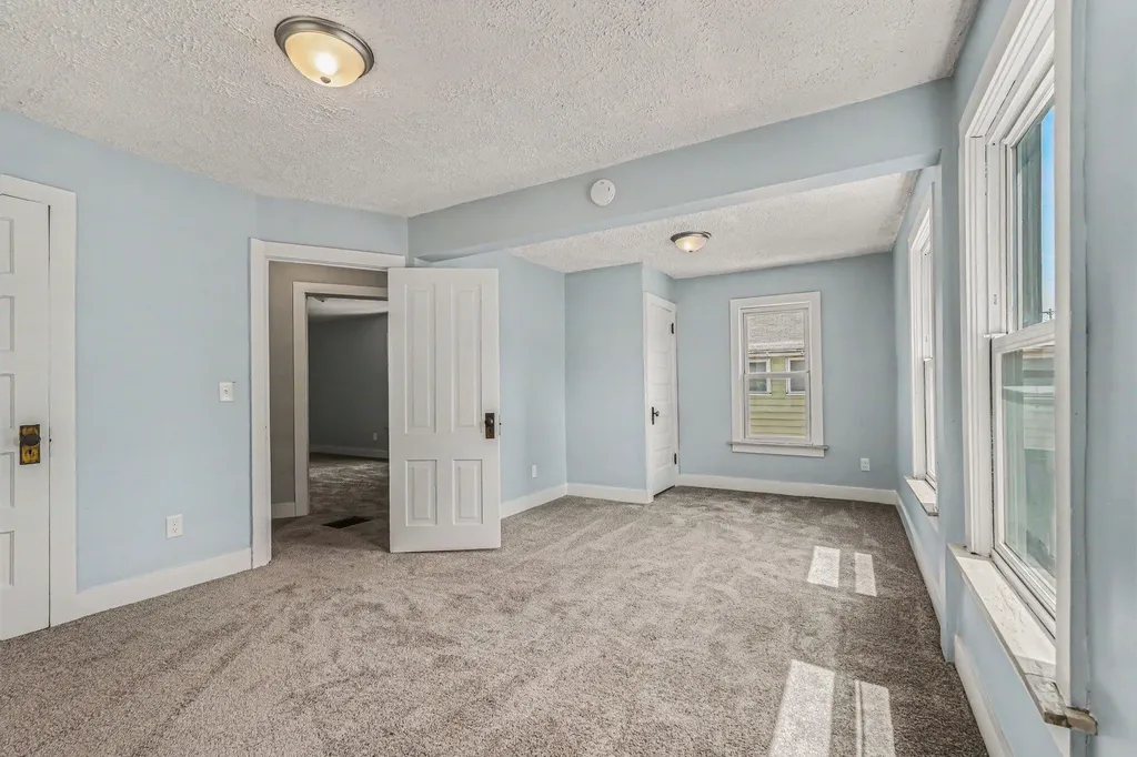757 6th Street NW Grand Rapids City MI 49504