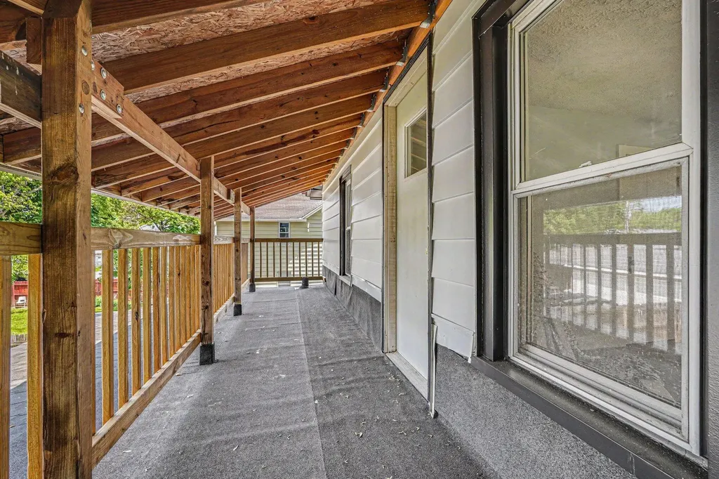 757 6th Street NW Grand Rapids City MI 49504