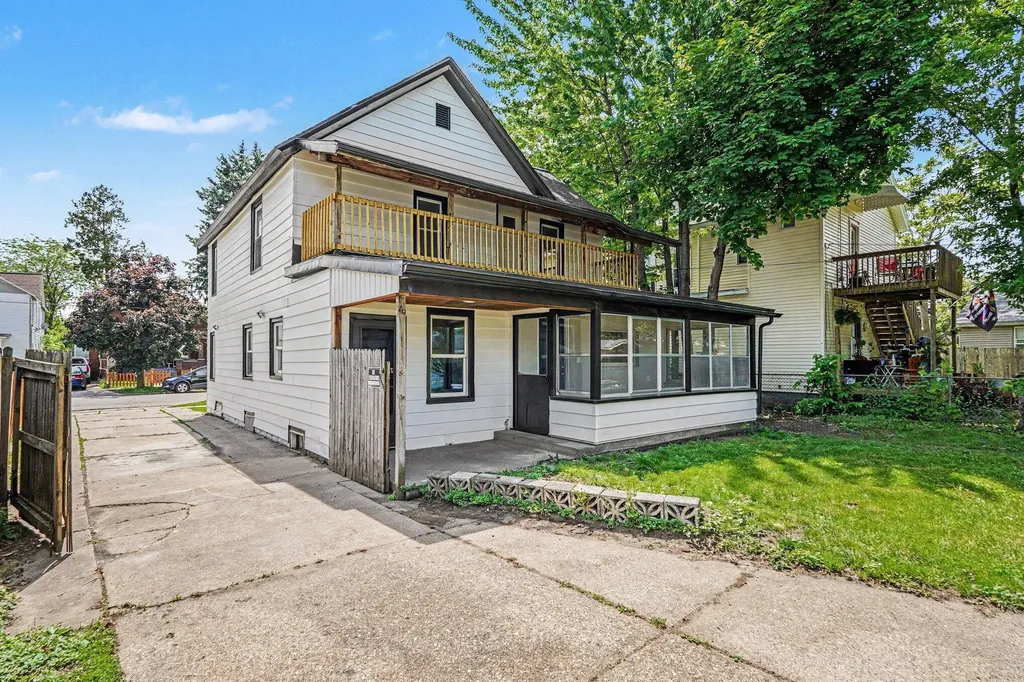 757 6th Street NW Grand Rapids City MI 49504