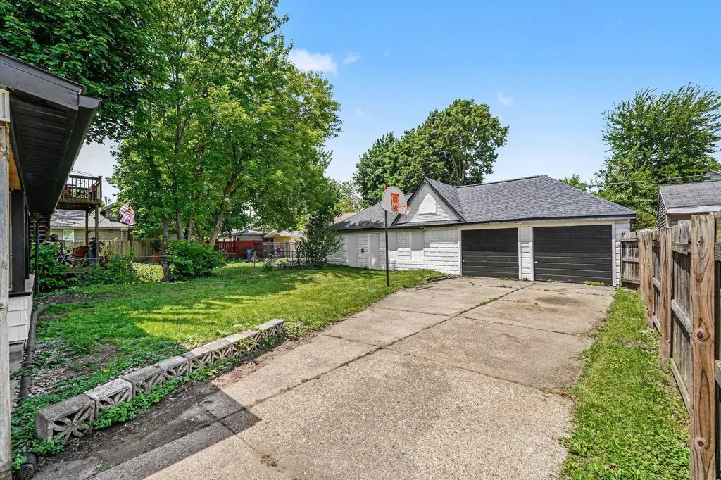757 6th Street NW Grand Rapids City MI 49504